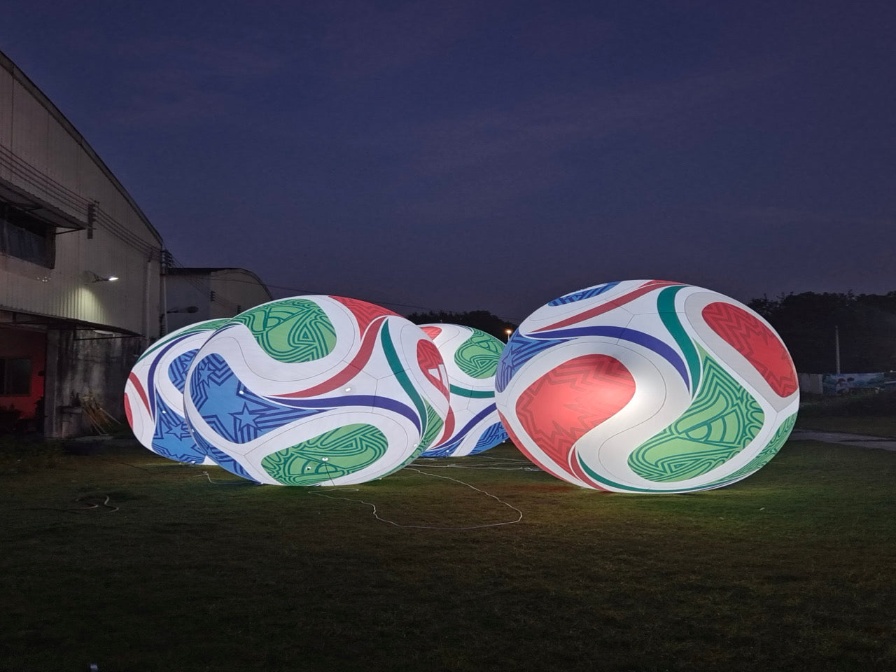 LED inflatable floating ball
