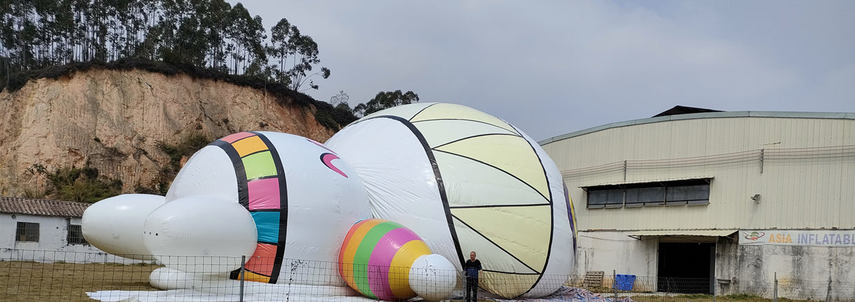 INFLATABLE CARTOON FIGURE FOR JAPAN