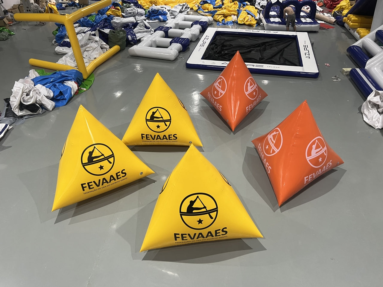 Pyramid Shape Inflatable Racing Marker Buoys For Paddle Surfing 2m Size